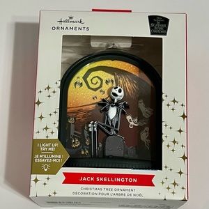 Hallmark Jack Skellington Light up Christmas Tree Ornament!!